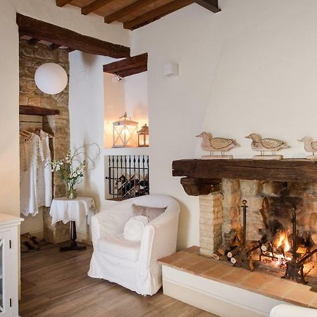 La Casa Di Alice Villa Castelnuovo dellʼAbate Dış mekan fotoğraf
